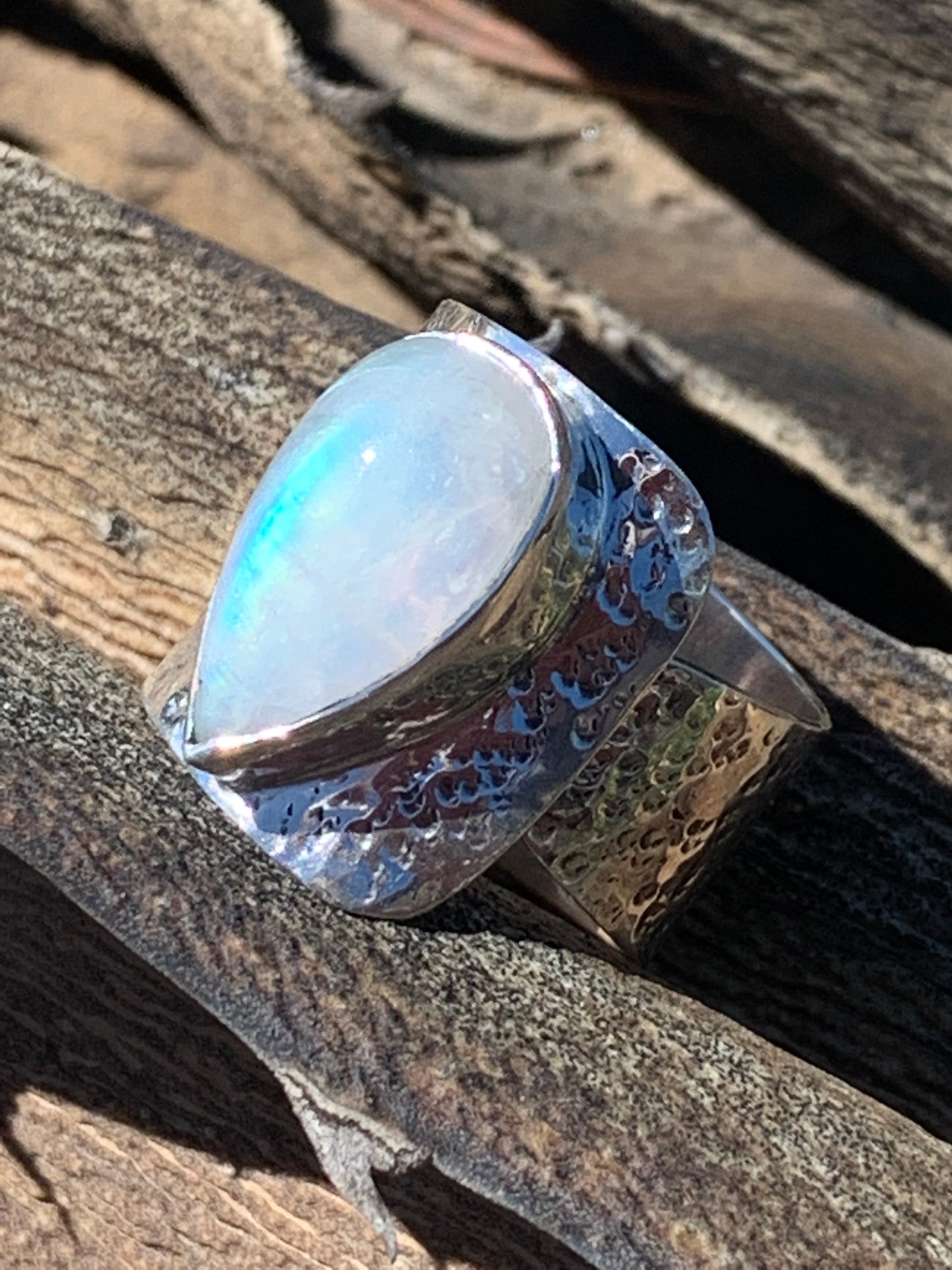 Adjustable moonstone ring