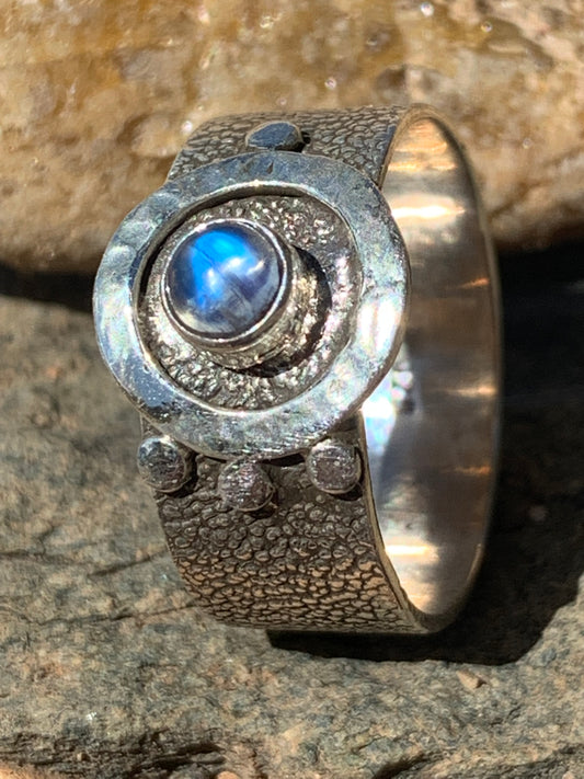 Labradorite ring