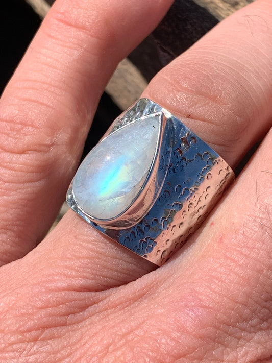 Adjustable moonstone ring