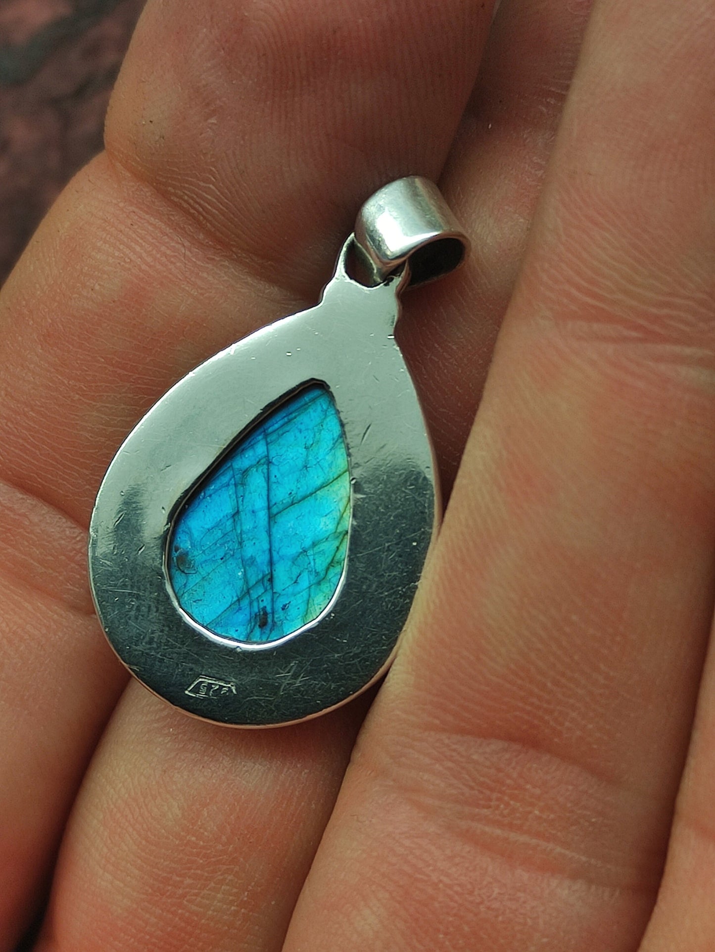 Silver labradorite pendant