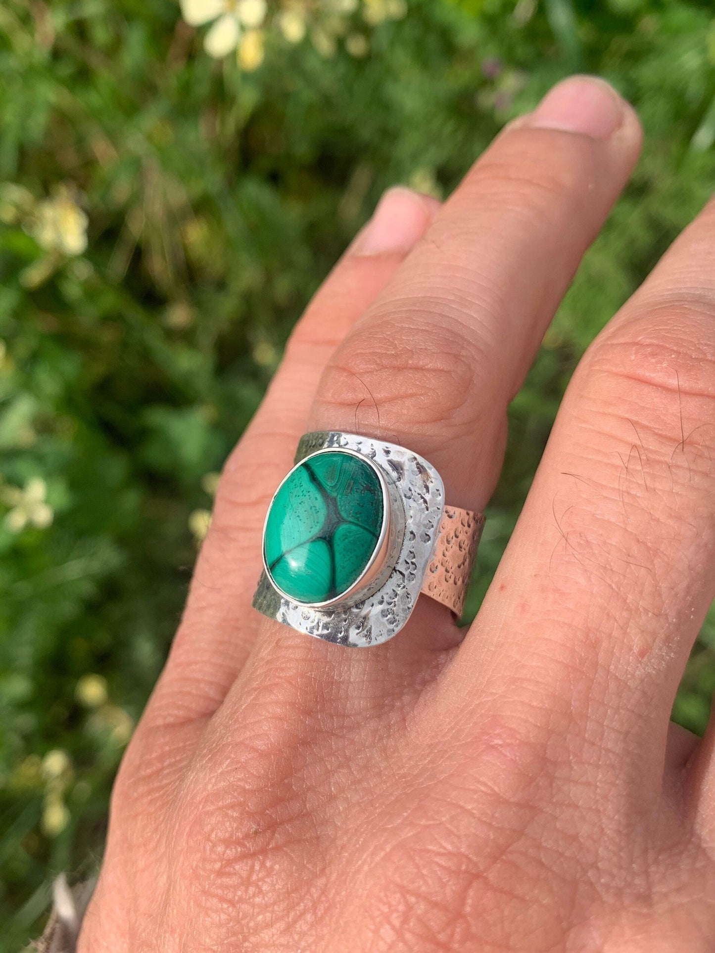 Adjustable malachite ring