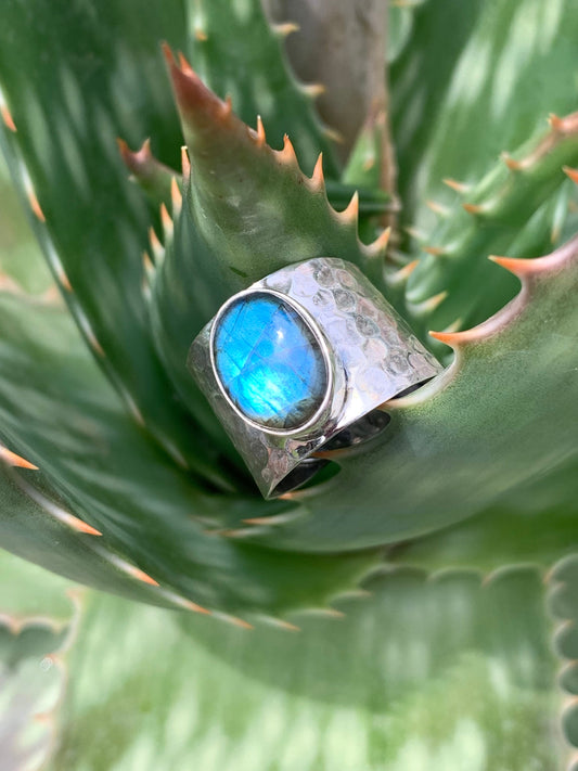 Adjustable labradorite ring